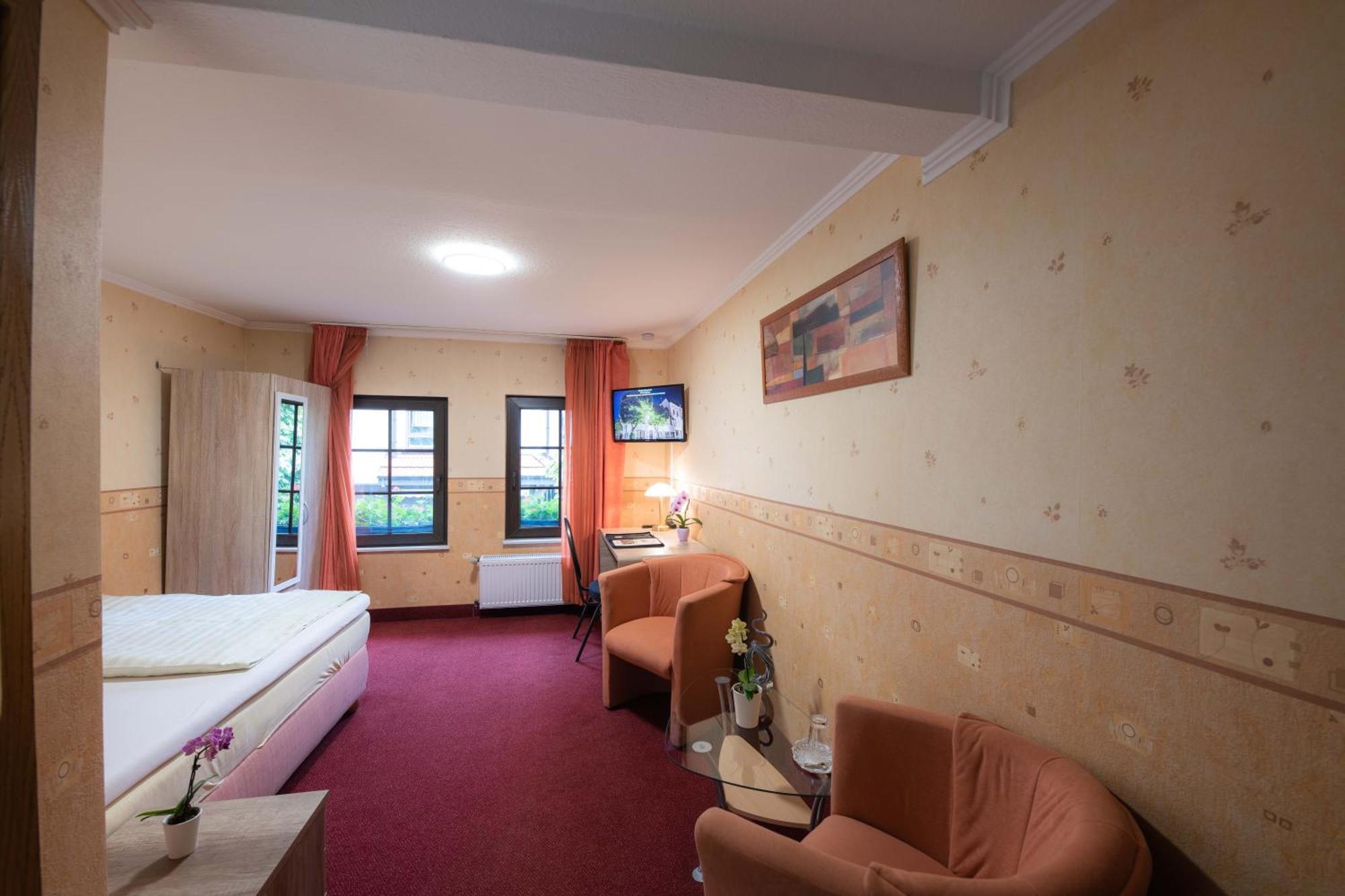 Am Rathaus 4*